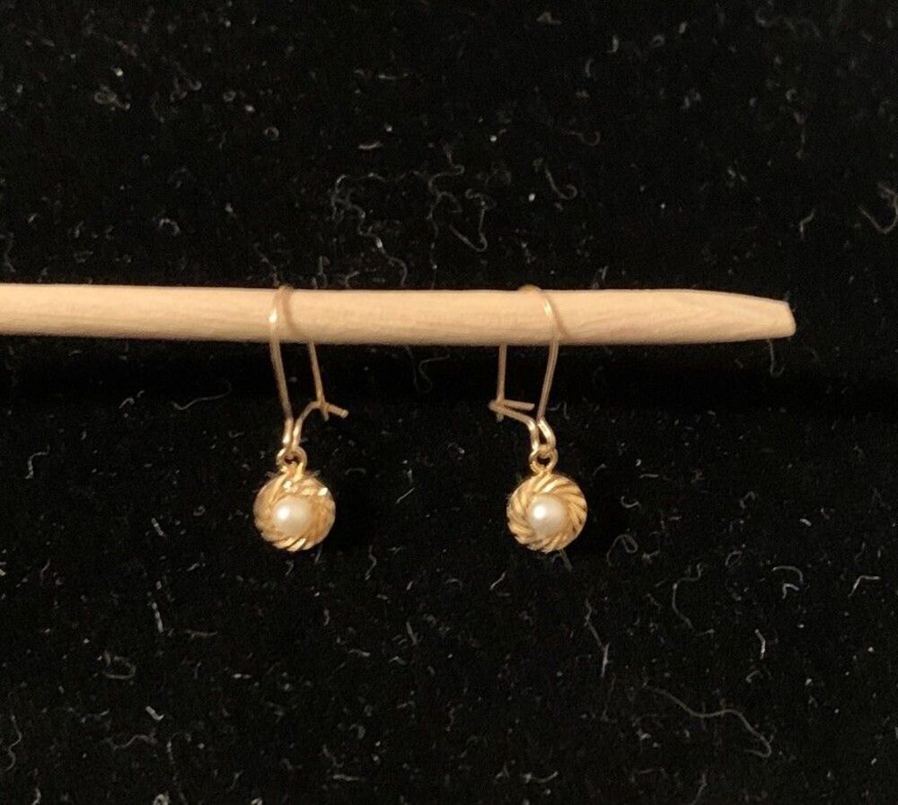 Vintage Dainty Gold Tone Faux Pearl Dangle Drop Earrings Classic Minimalist